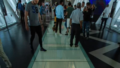 glass floor walk dubai frame