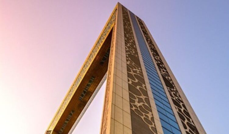 golden picture frame Dubai